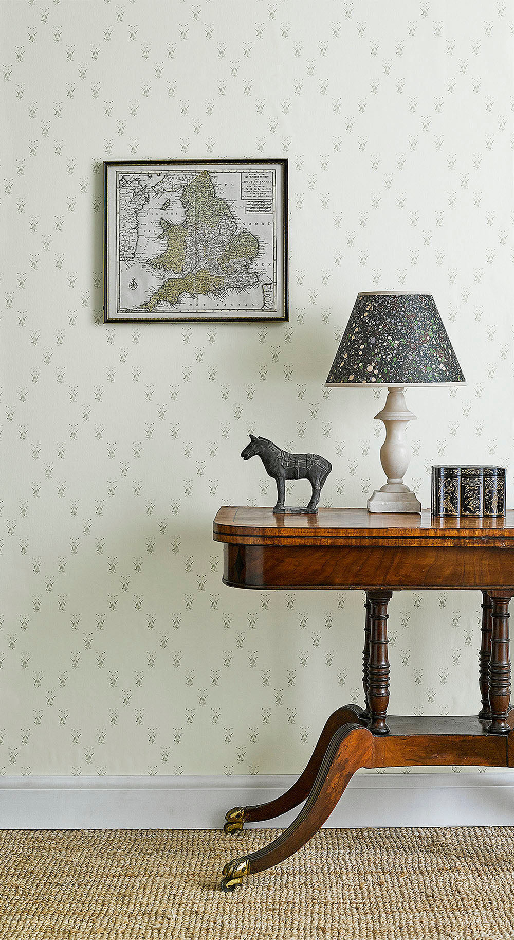 Of The Valley Wallpaper – ENGLISH CLAY