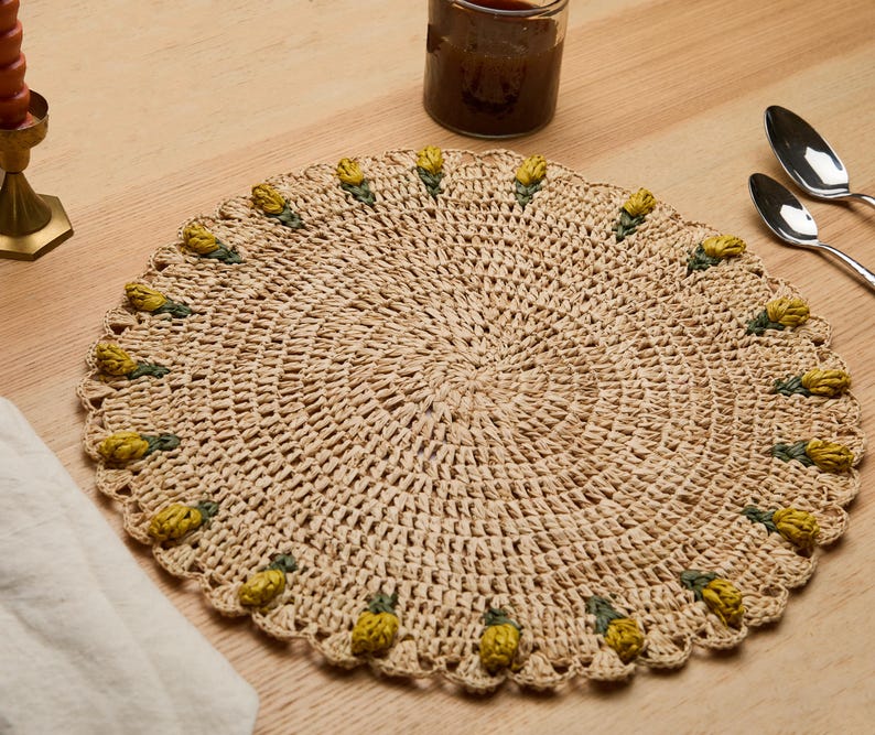 Handmade Tulip Placemat – Raffia Crochet Floral Table Mat