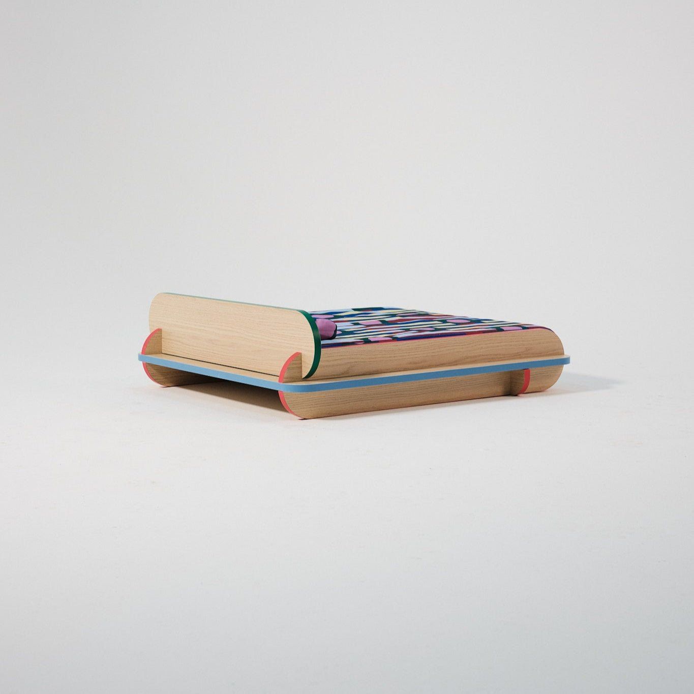 The Leo Bed – Modern Elevated Dog & Cat Bed