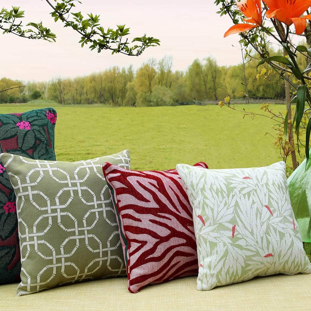 Cushion Amina Bordeaux