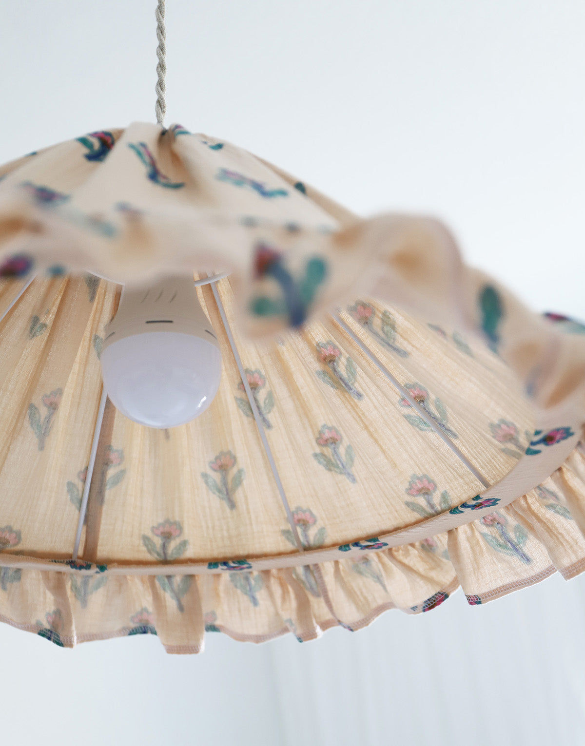 Conical Pendant Light With Ruffle Emilia “Flora”