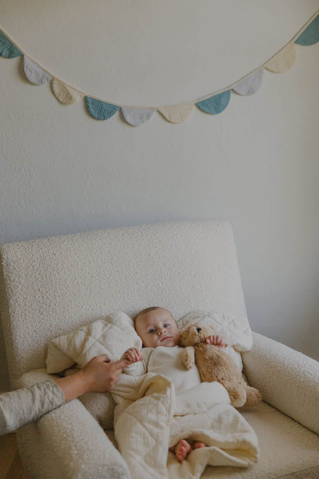 Soft Petal Garland – Sorbet