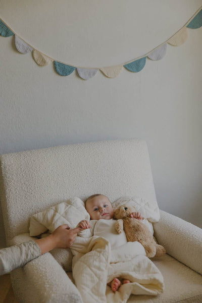 Soft Petal Garland – Sorbet
