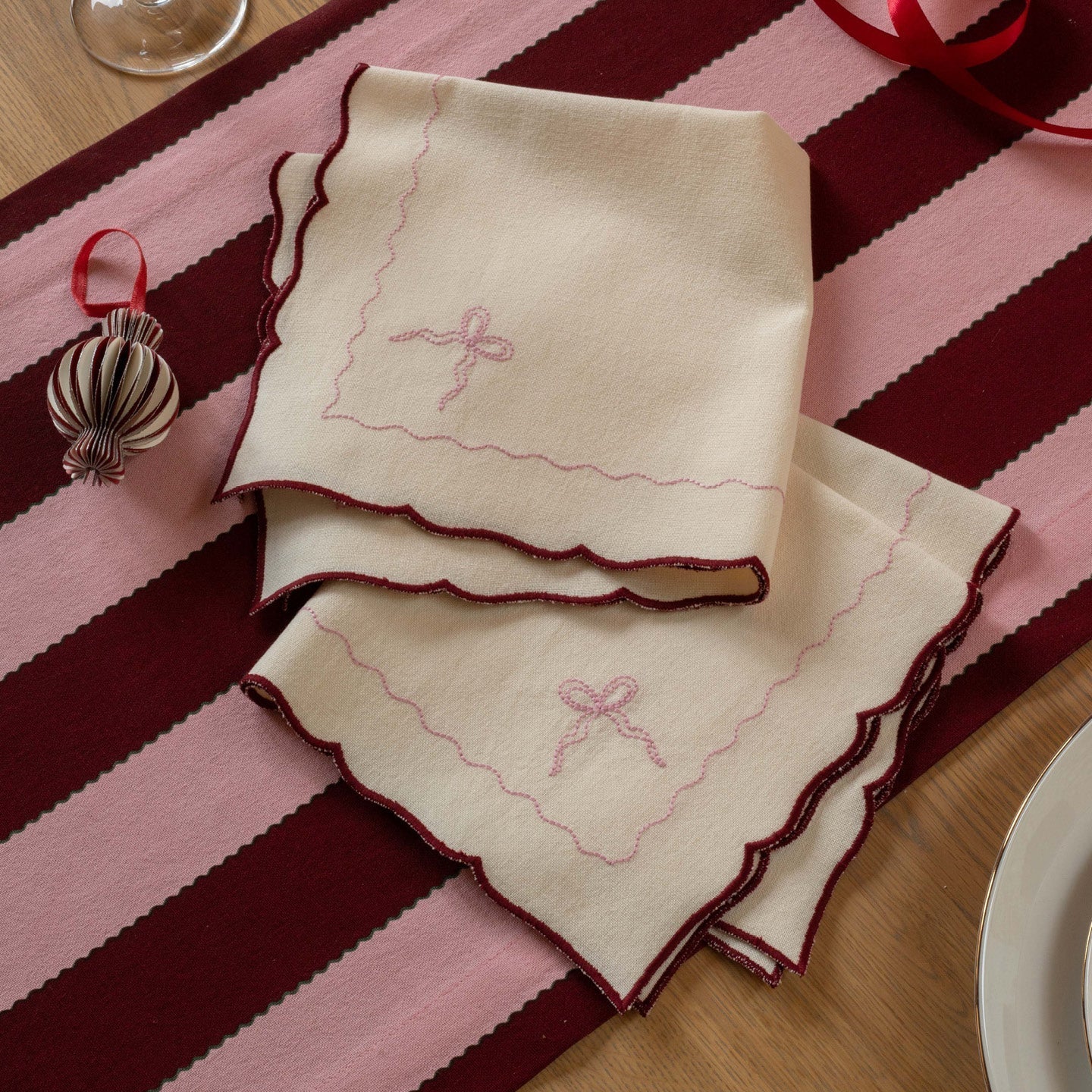 Embroidered Bow Napkins, Set of 2 - Burgundy