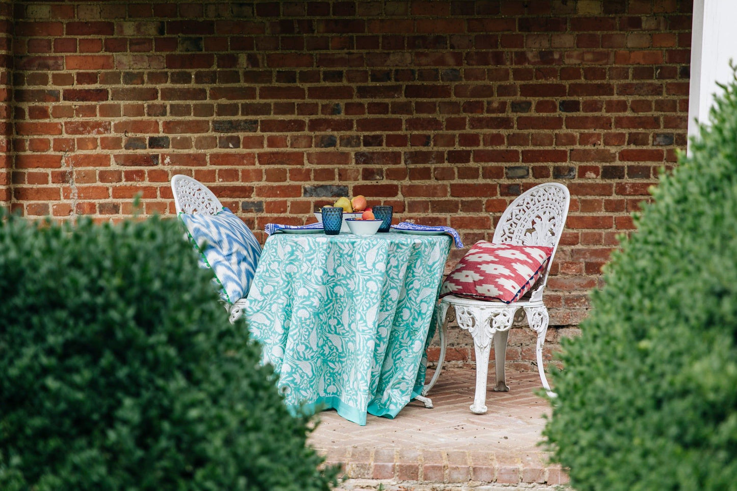 Parrot Tablecloth In Aqua