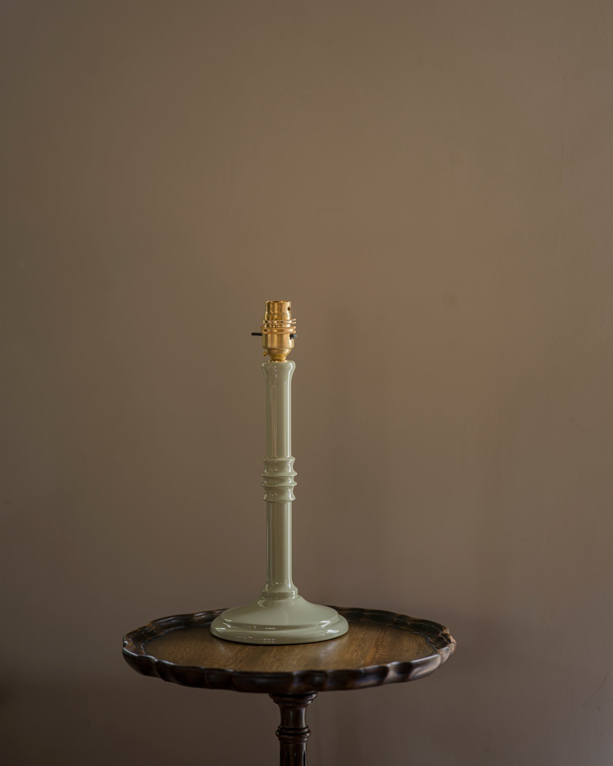The Small Lacquered Lampstand in Hellebore
