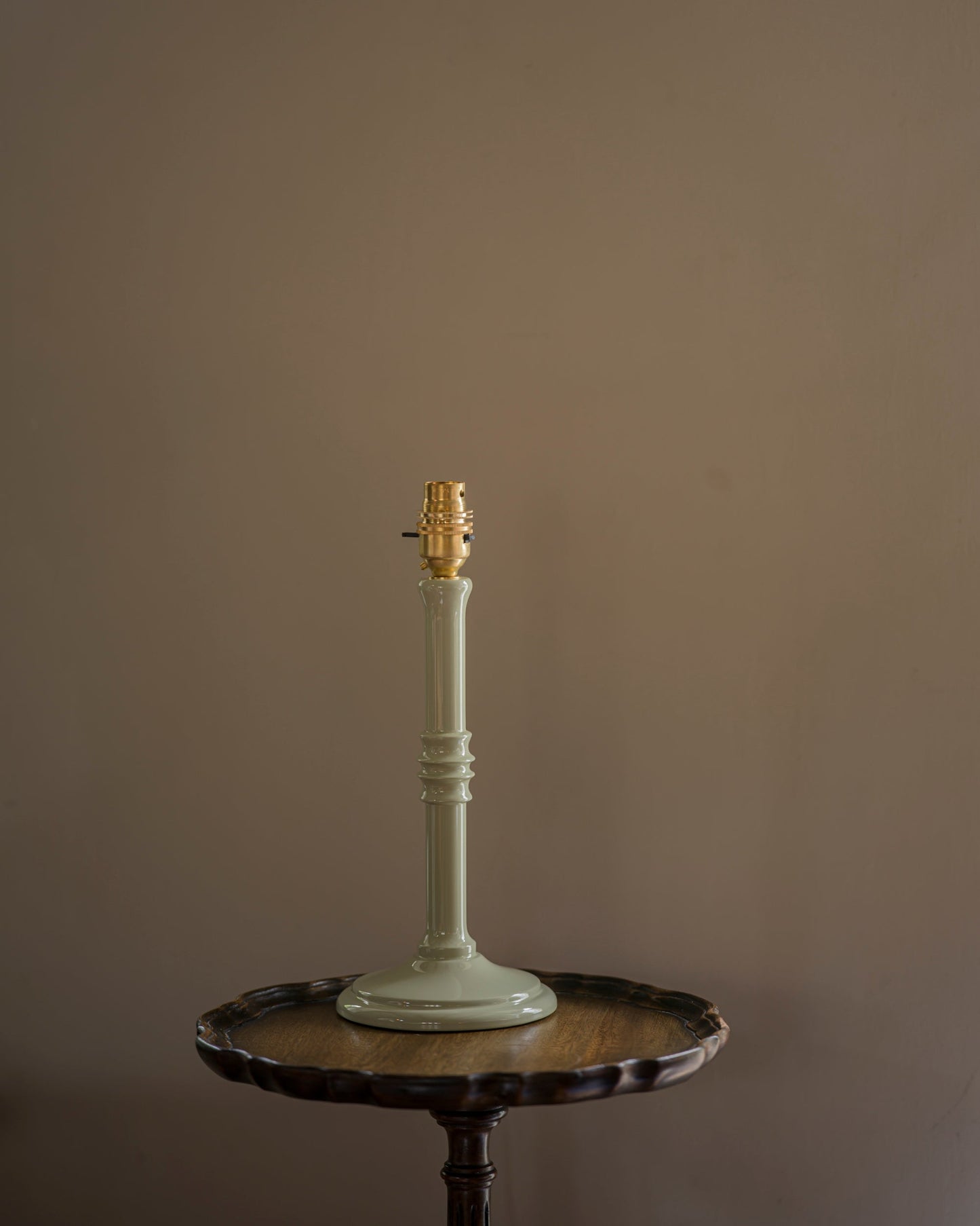 The Small Lacquered Lampstand in Hellebore