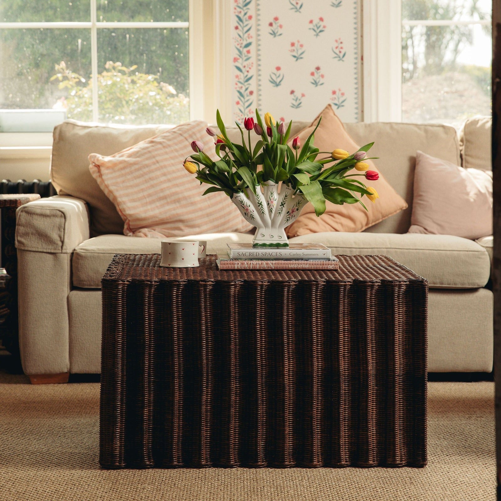 Daisy Pleated Table