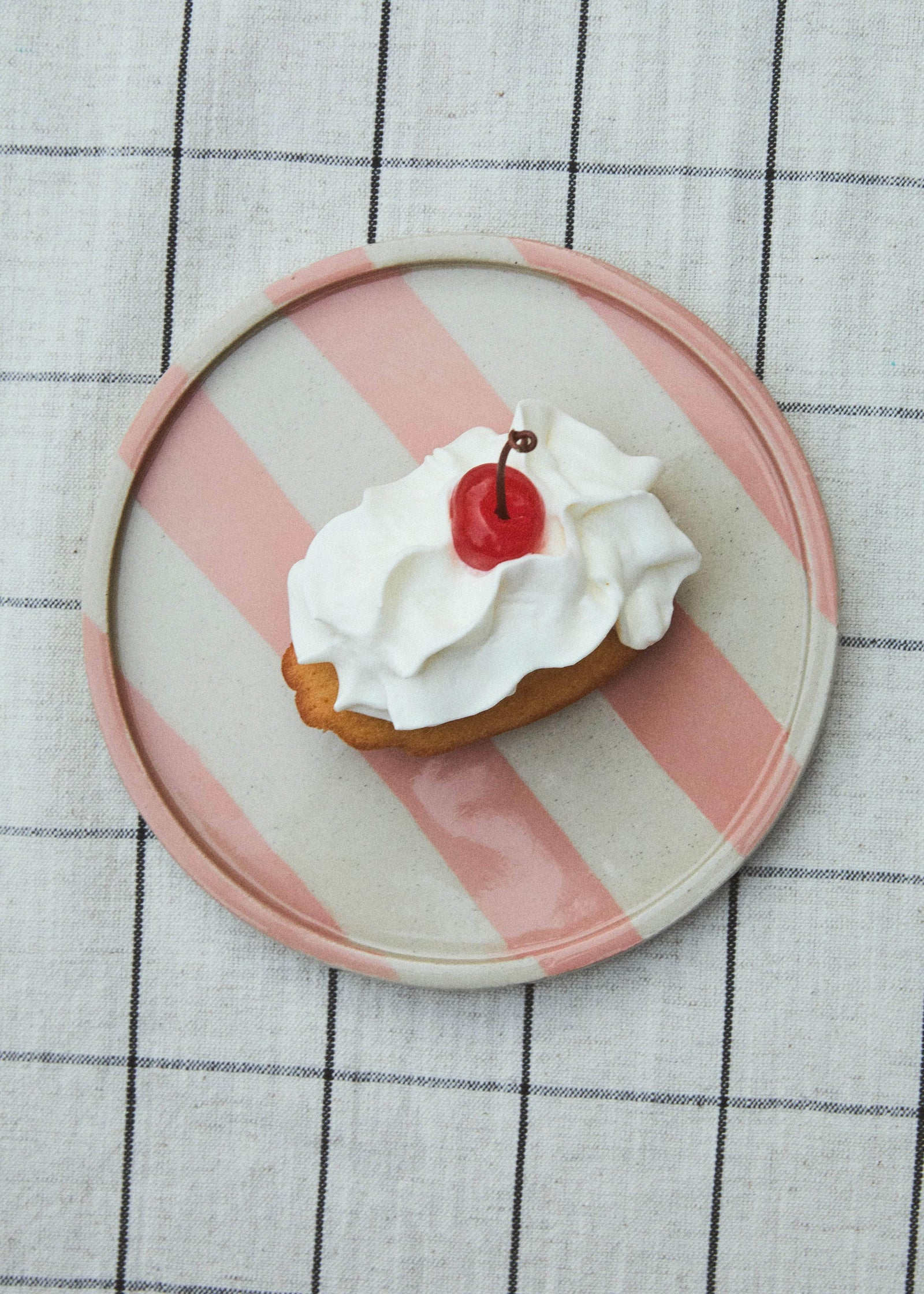 Duci Striped Plate Pink 19cm