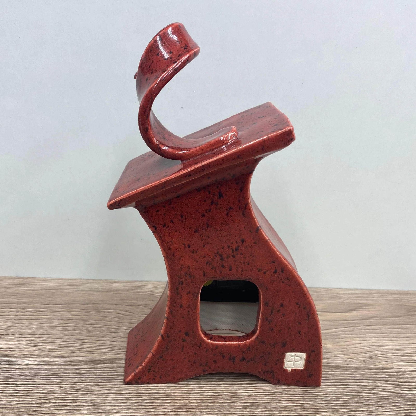 Ceramic Mantel Clock with Open Face - Speckled Red