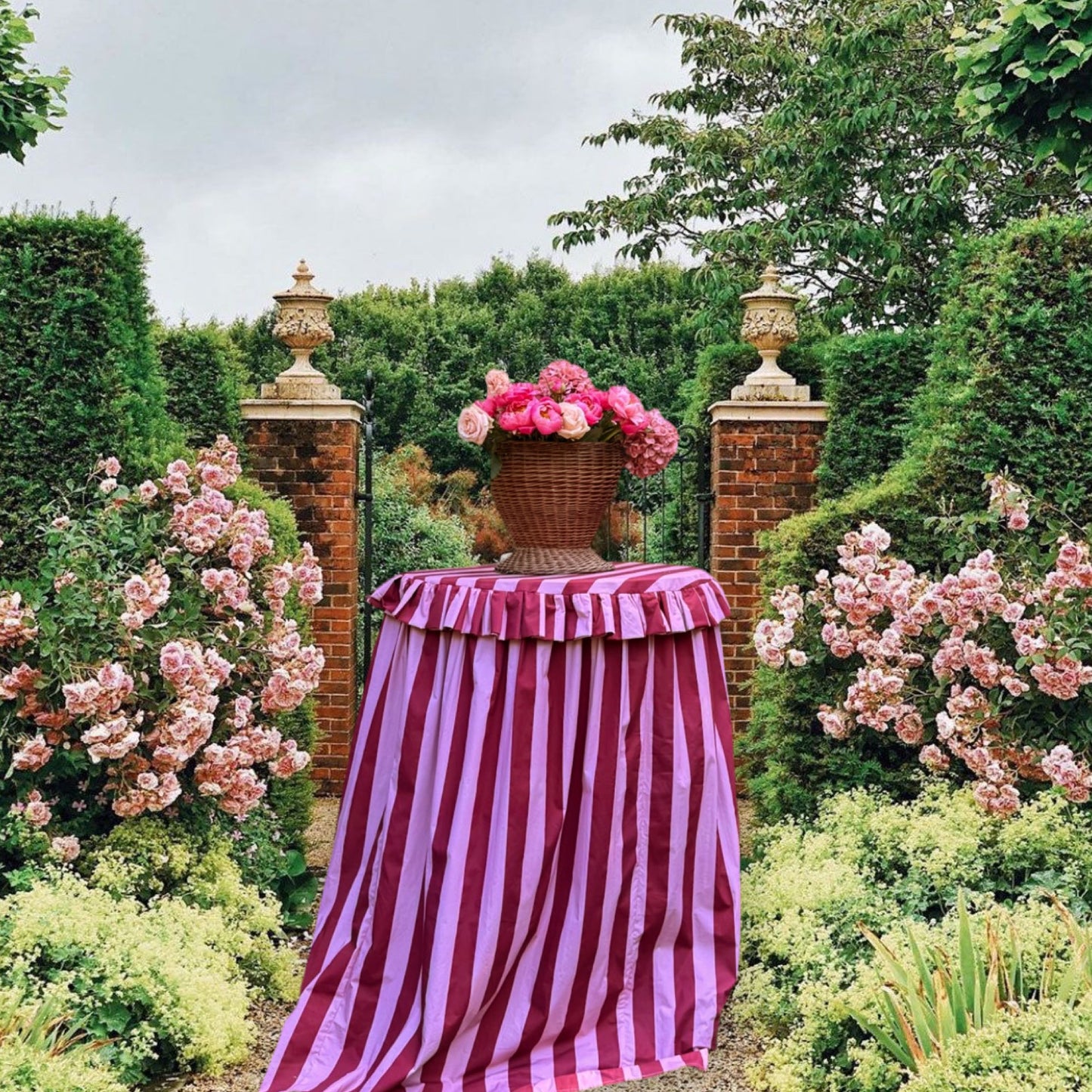 High Party Tablecloth Red/Pink Stripe