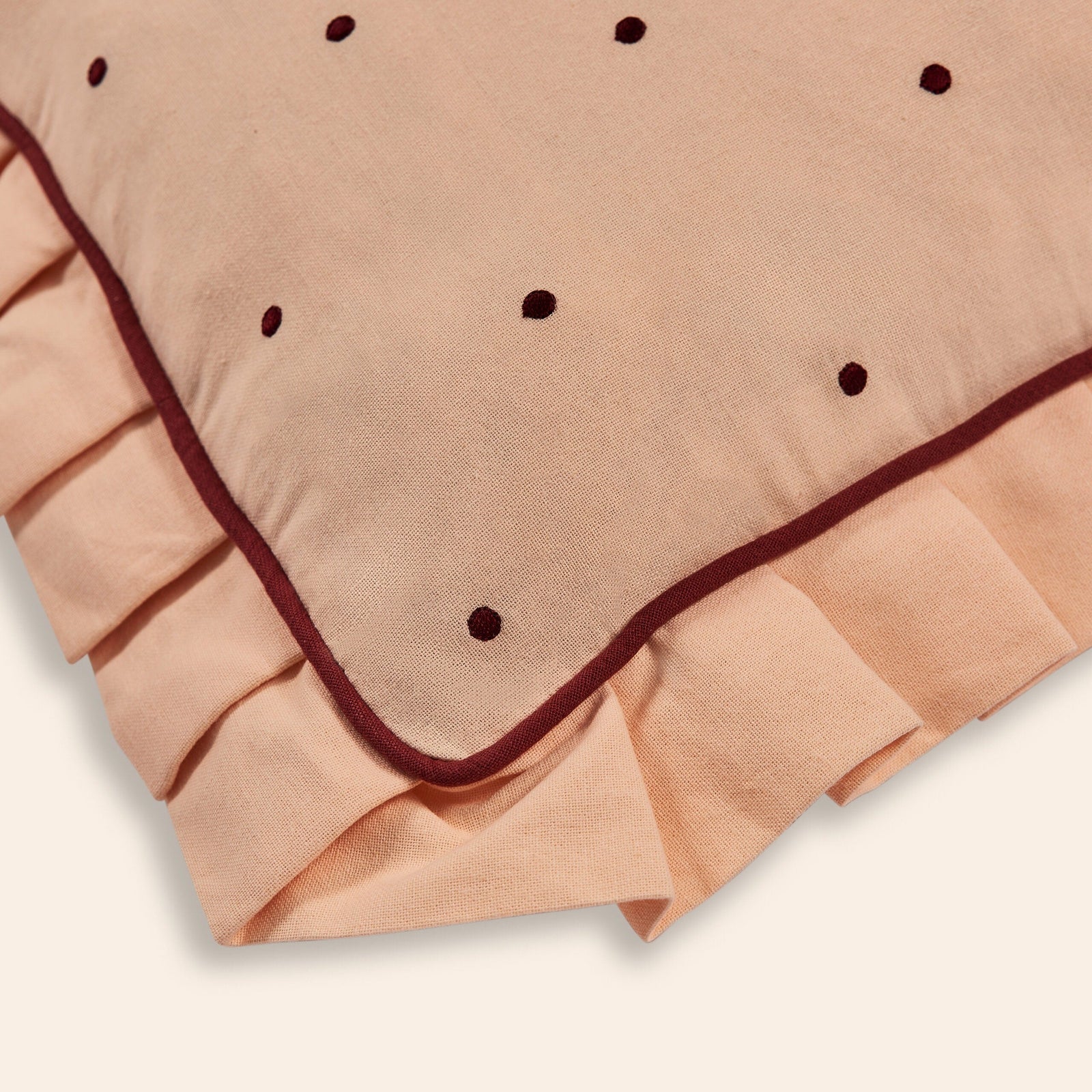 Dolce Dots Cushion, Roulade