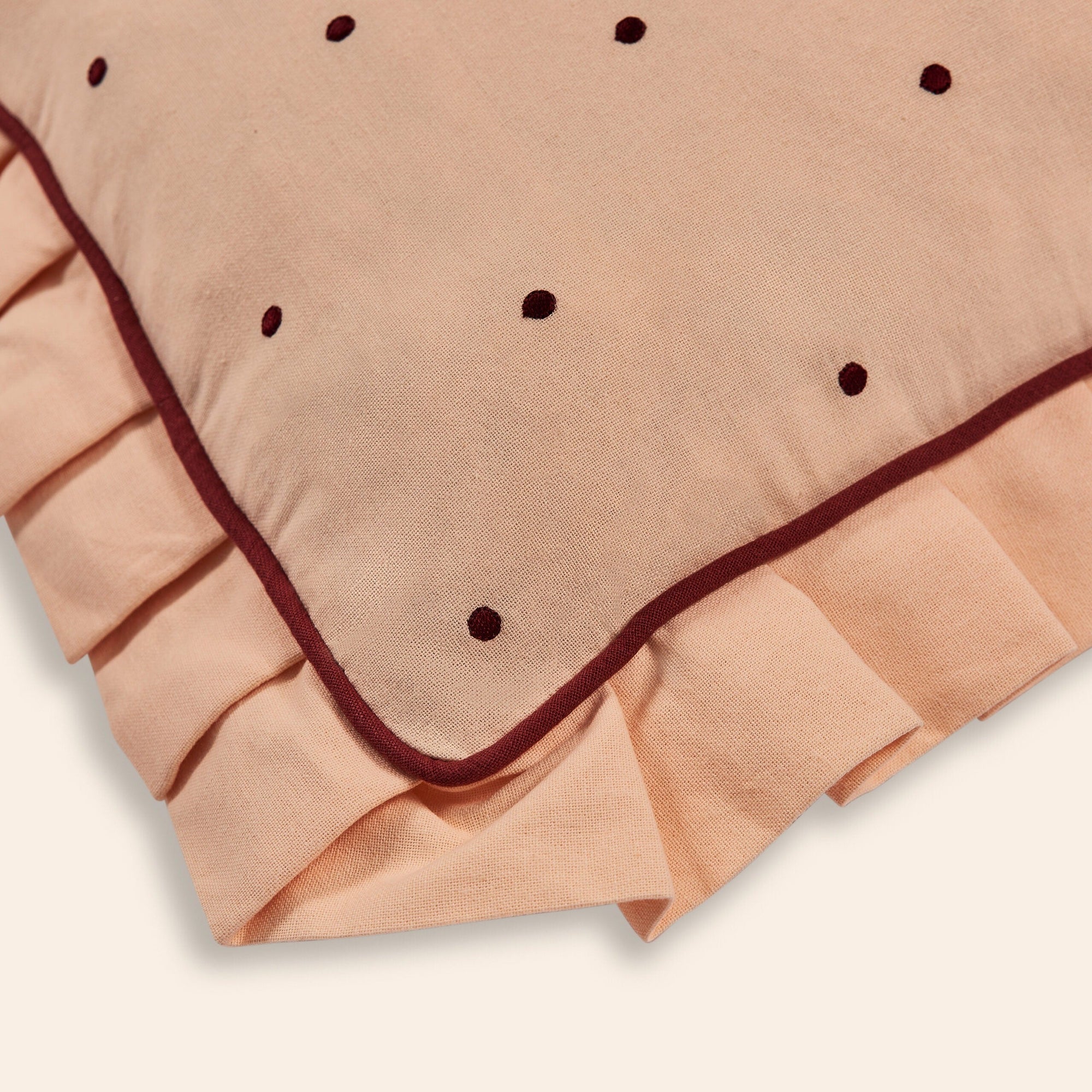 Dolce Dots Cushion, Roulade