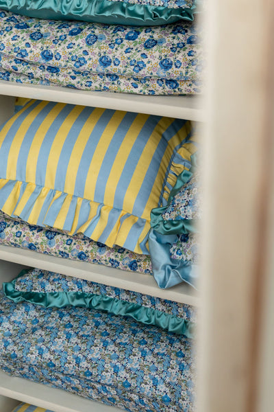 Linen Ruffle Cushion in Trianon