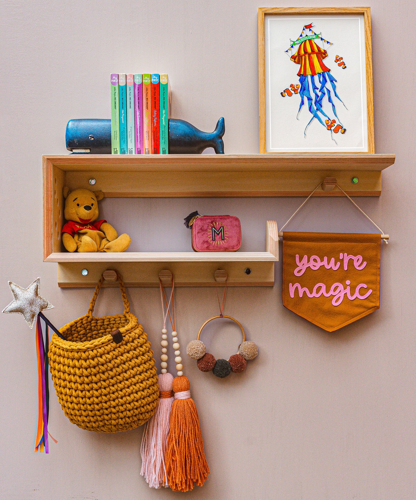 Gee-Whizz of Colour Shelves
