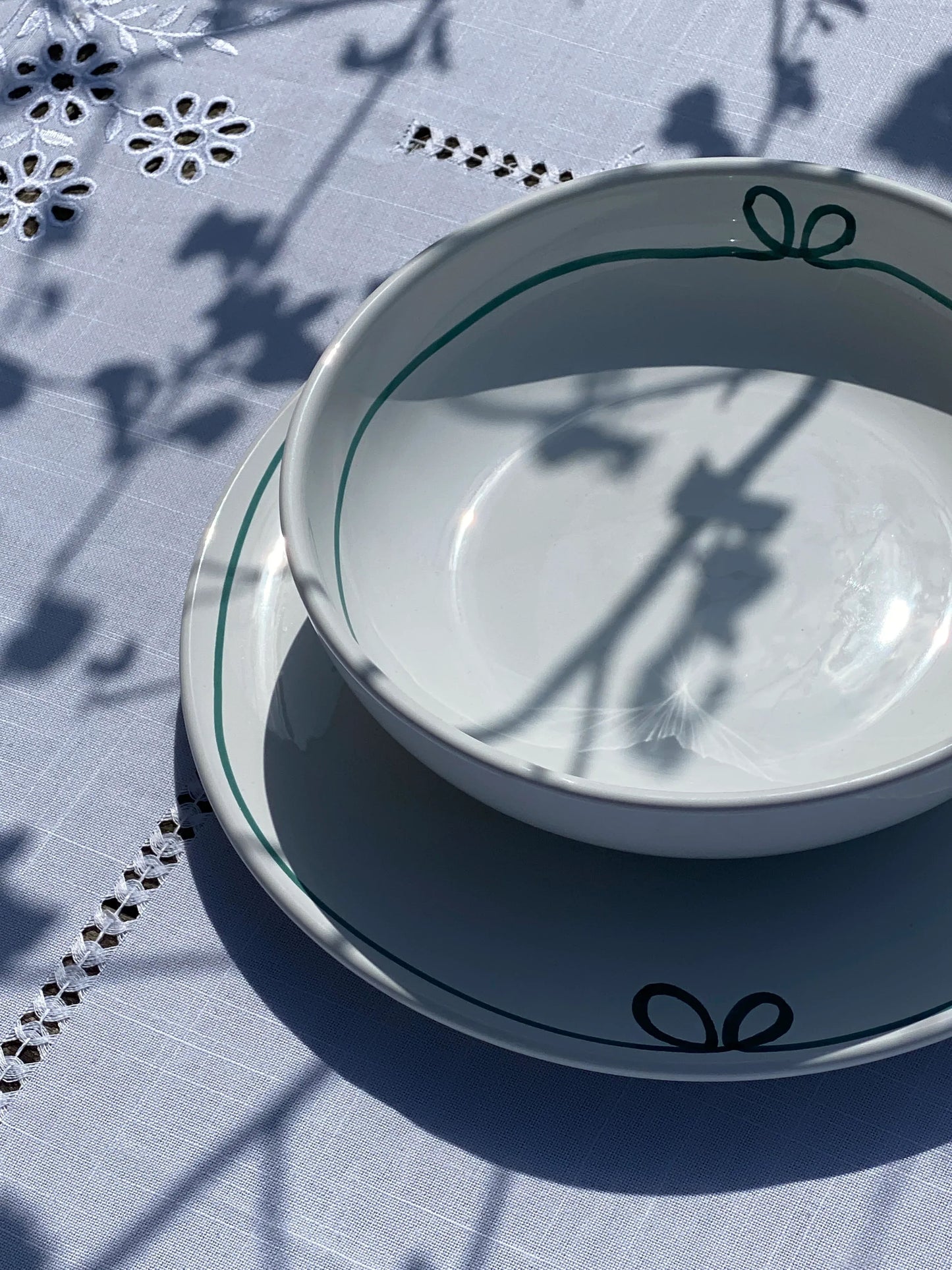 Plate Bow - Aqua