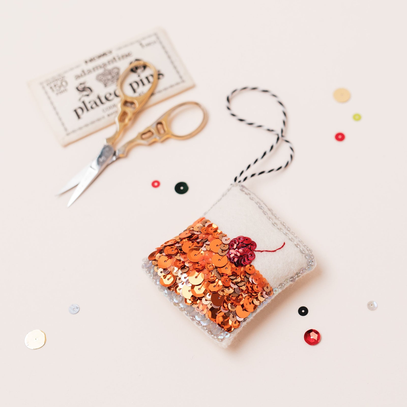 The Old Fashioned Hanging Ornament