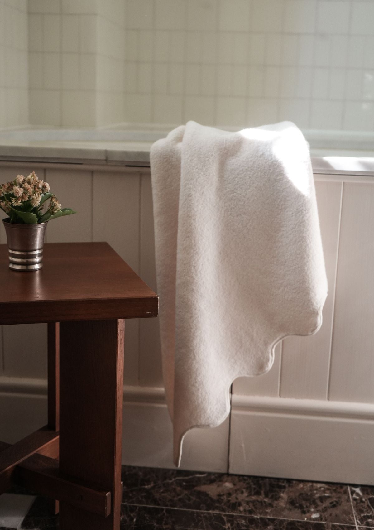 Ivory Cotton Wavy Bath Towel