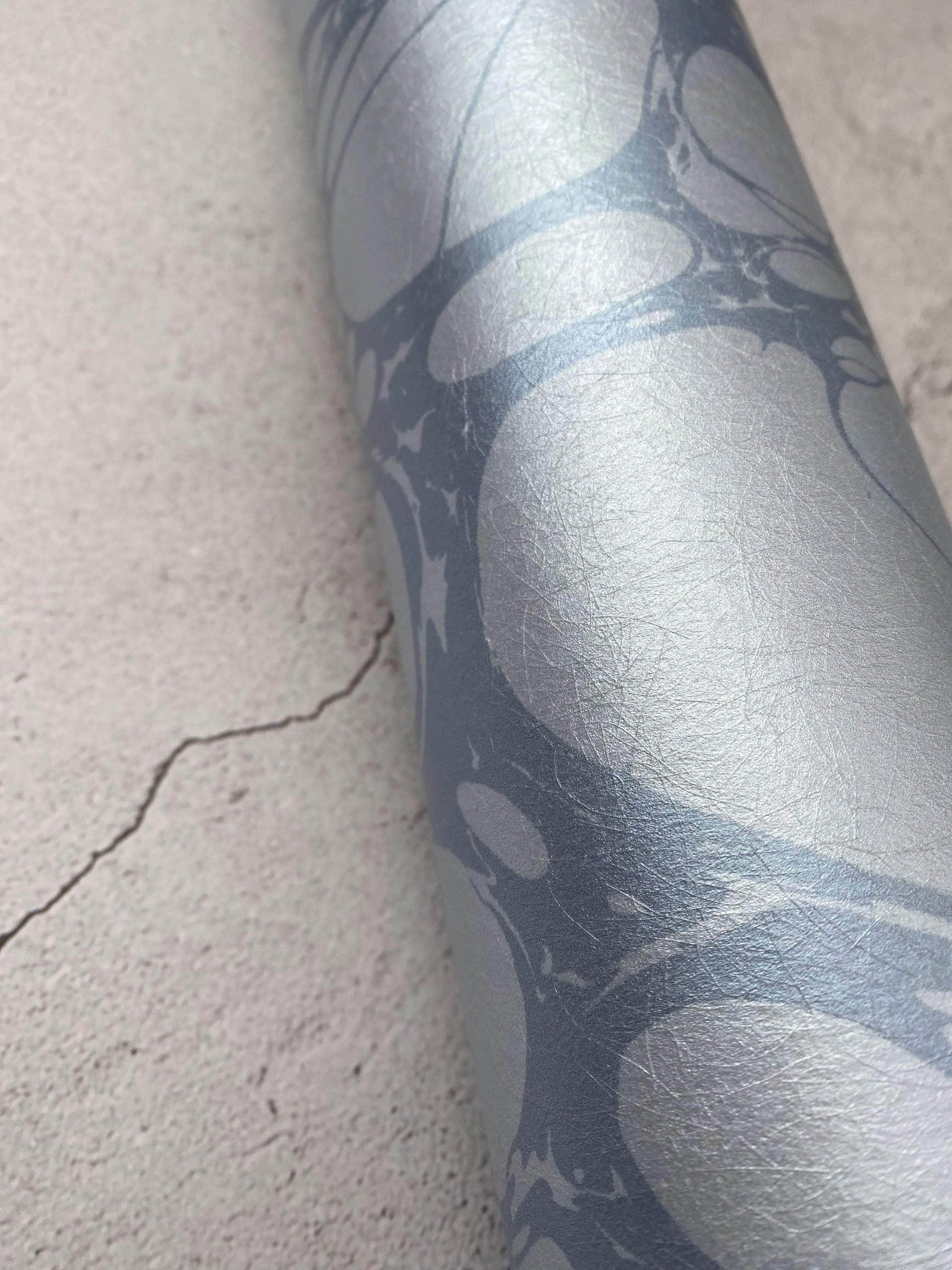 Marbled Wallpaper - 'Moucheté' - Col: Sea Holly - Mica Coated Non-Woven