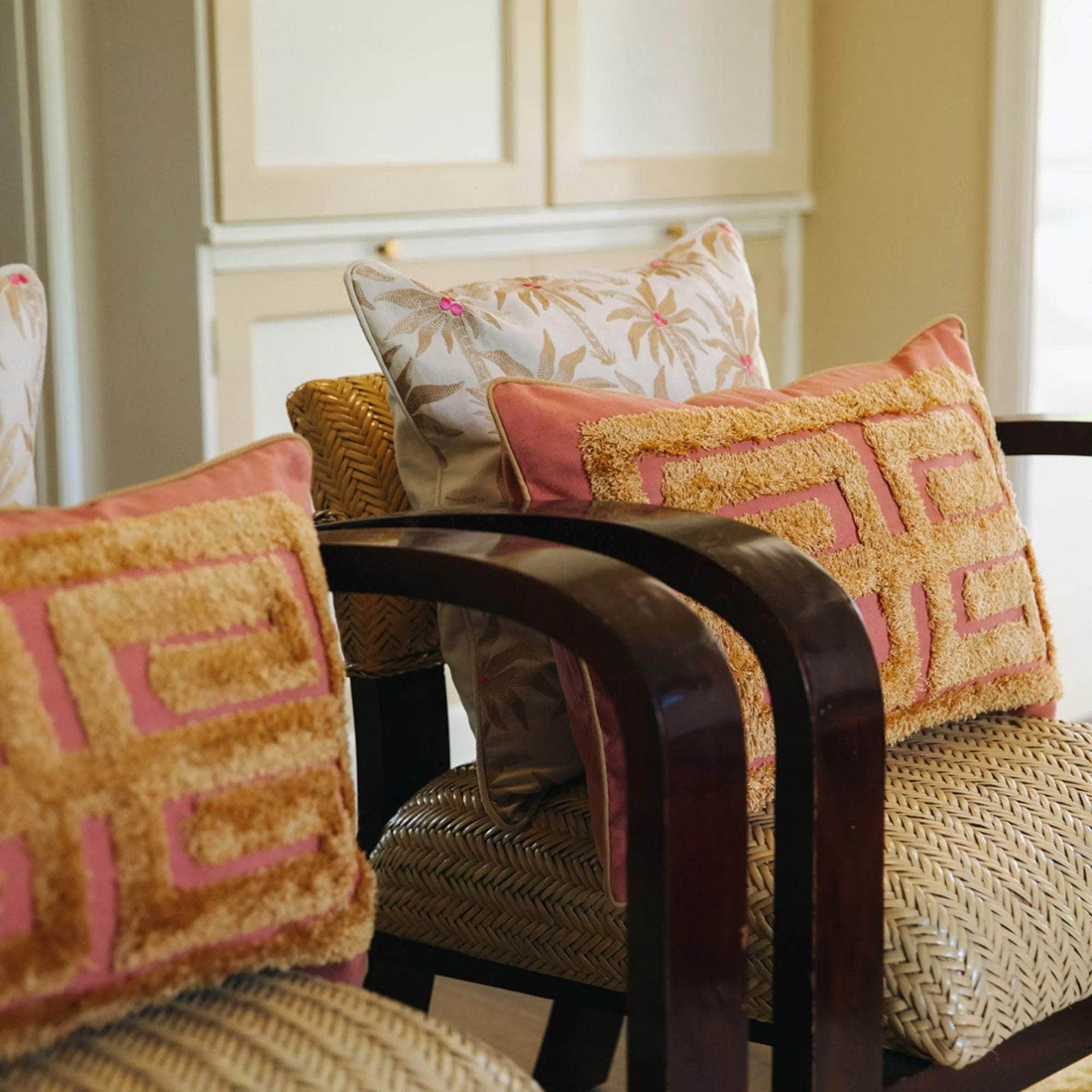 Cushion Laura Sand & Ecru