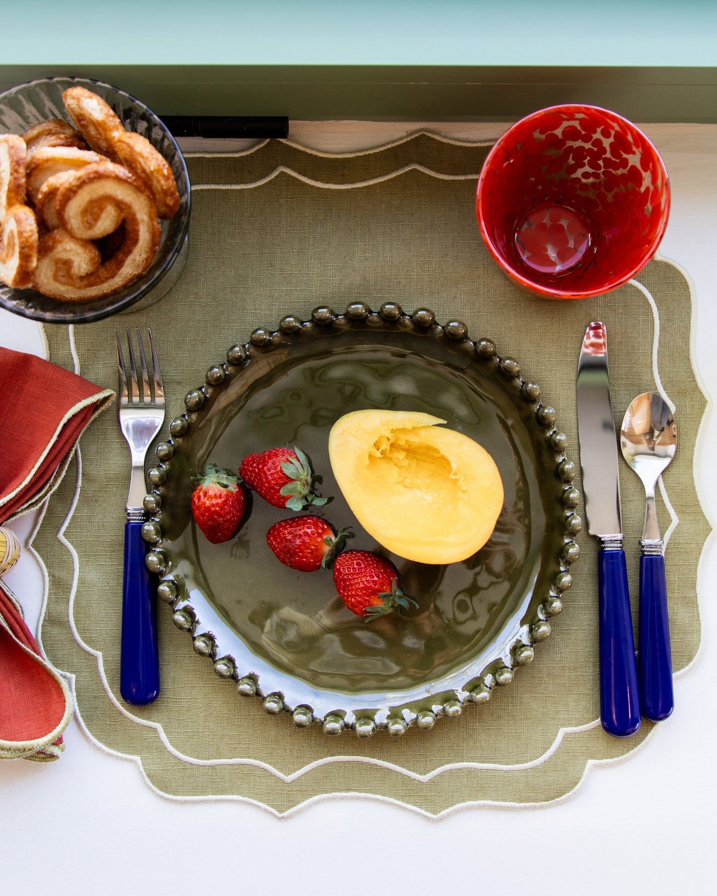Stain-Resistant Greta Placemat, Green with Ecru
