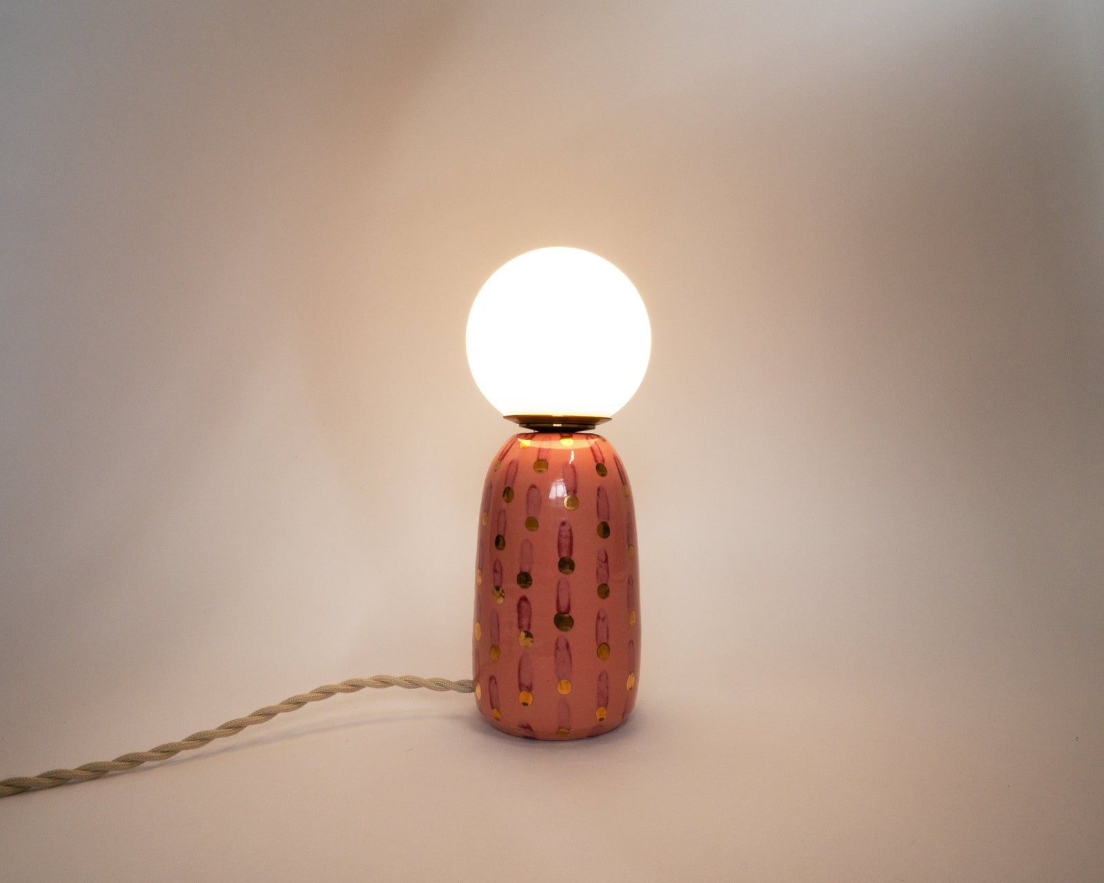 'Dash' Table Lamp w/ Bulb - Pink