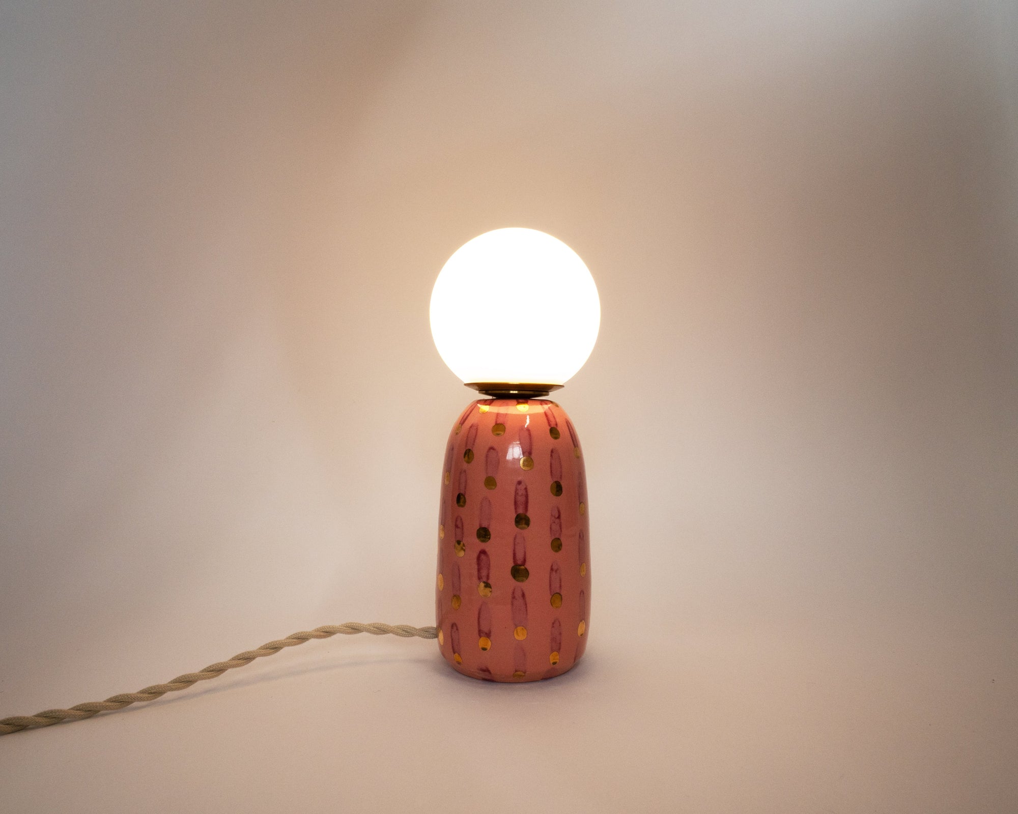 'Dash' Table Lamp w/ Bulb - Pink