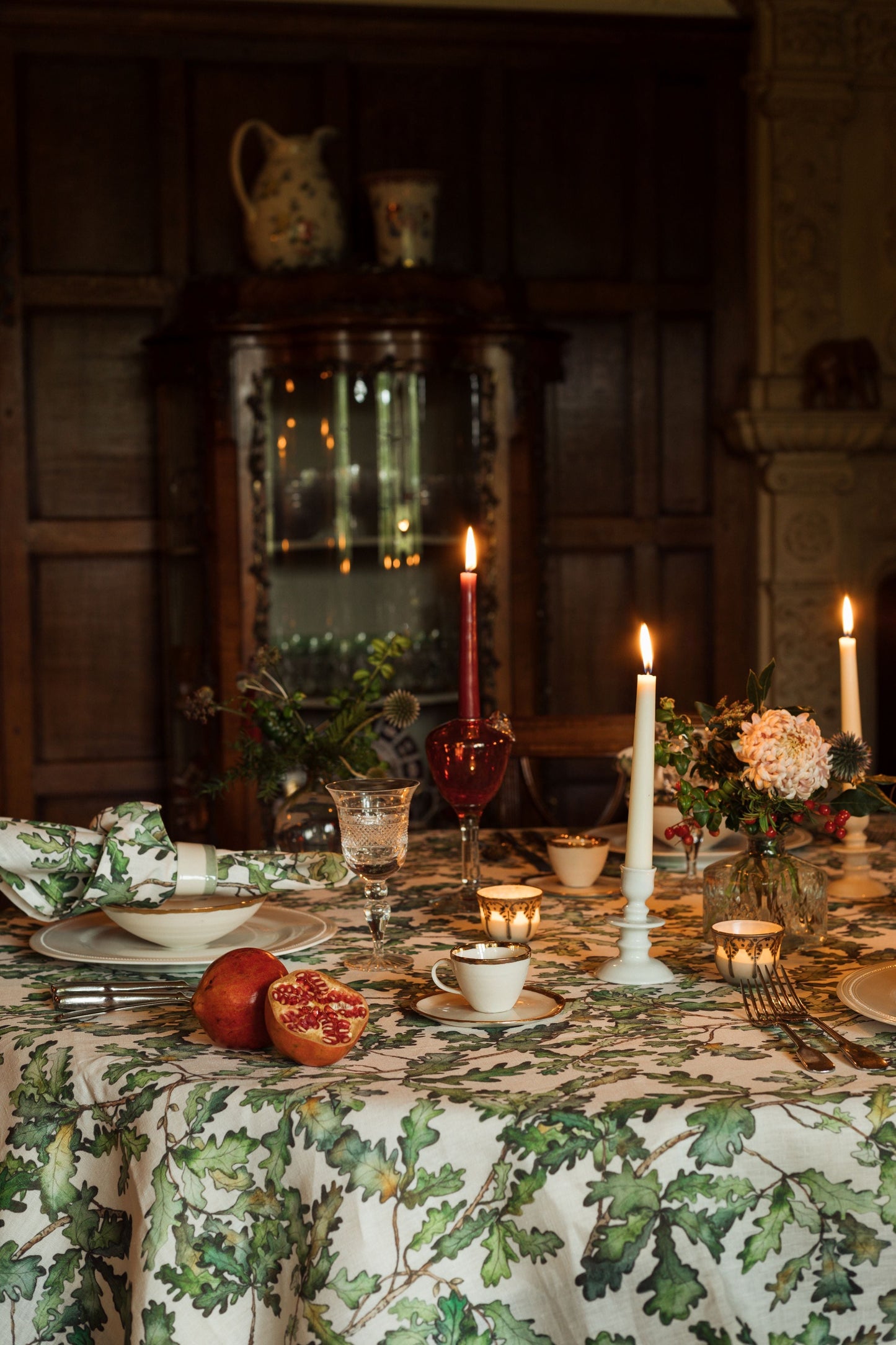 Oak Leaf Linen Table Cloth