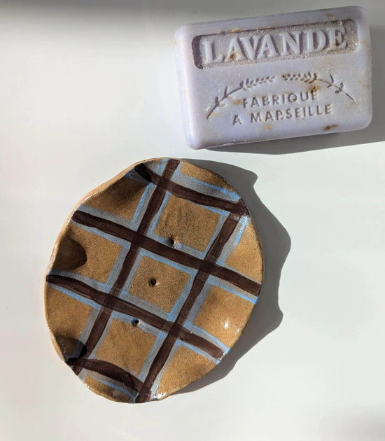 Gingham Stripe Wavy Soap Dish