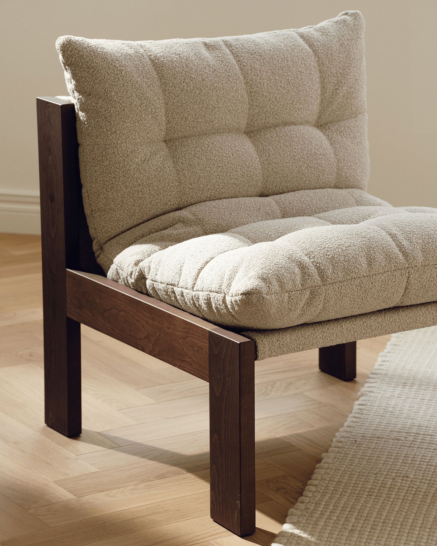 Huno Lounge Chair