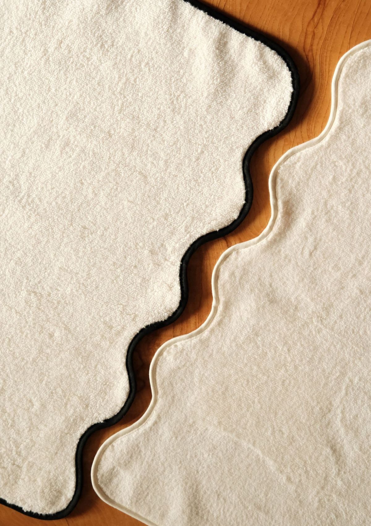 Ivory & Black Cotton Wavy Bath Mat
