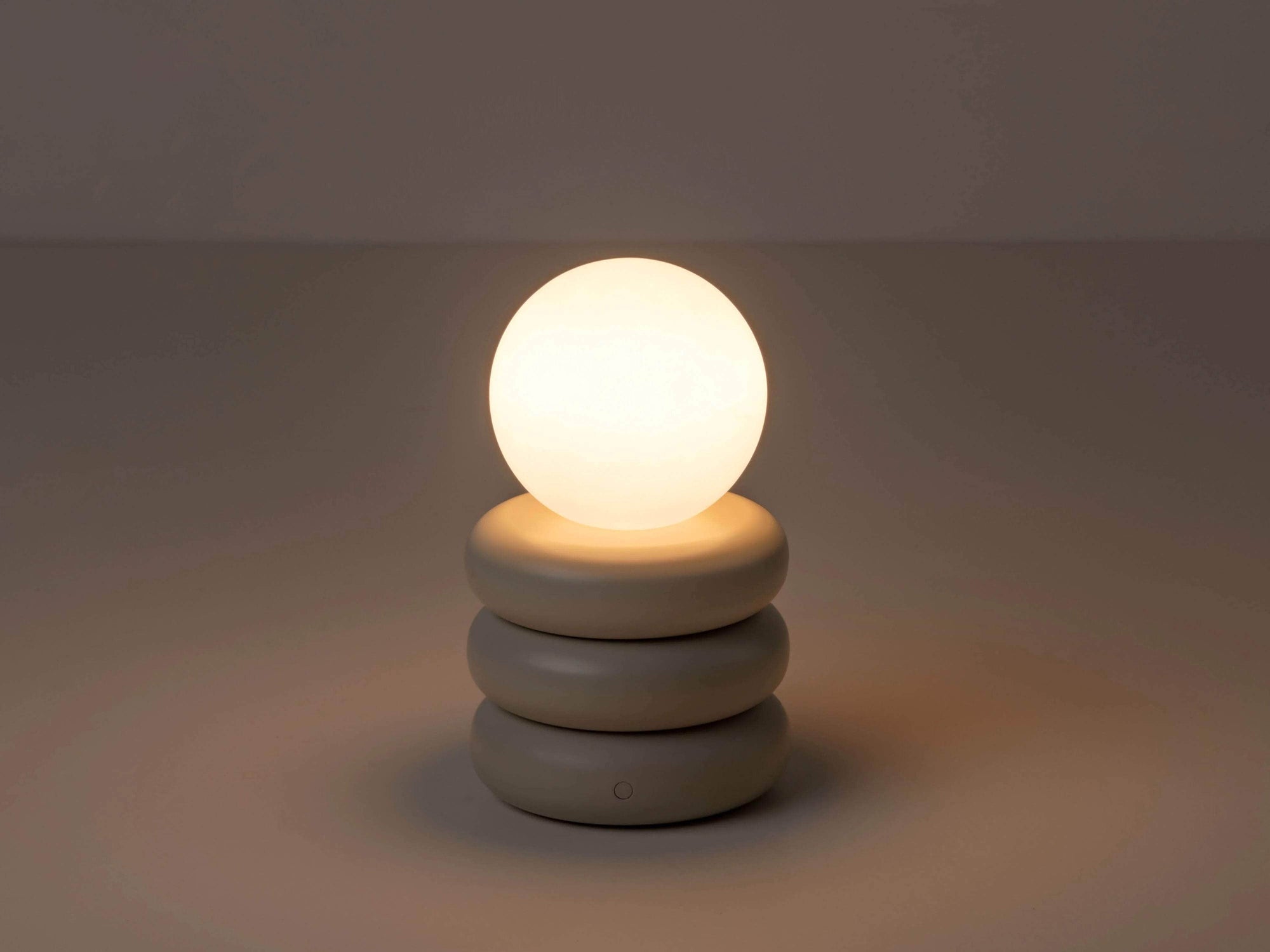 Sand cordless table lamp