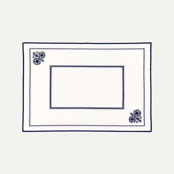 Berço Placemat in White and Blue, Crafted from a Premium Linen-Cotton Blend