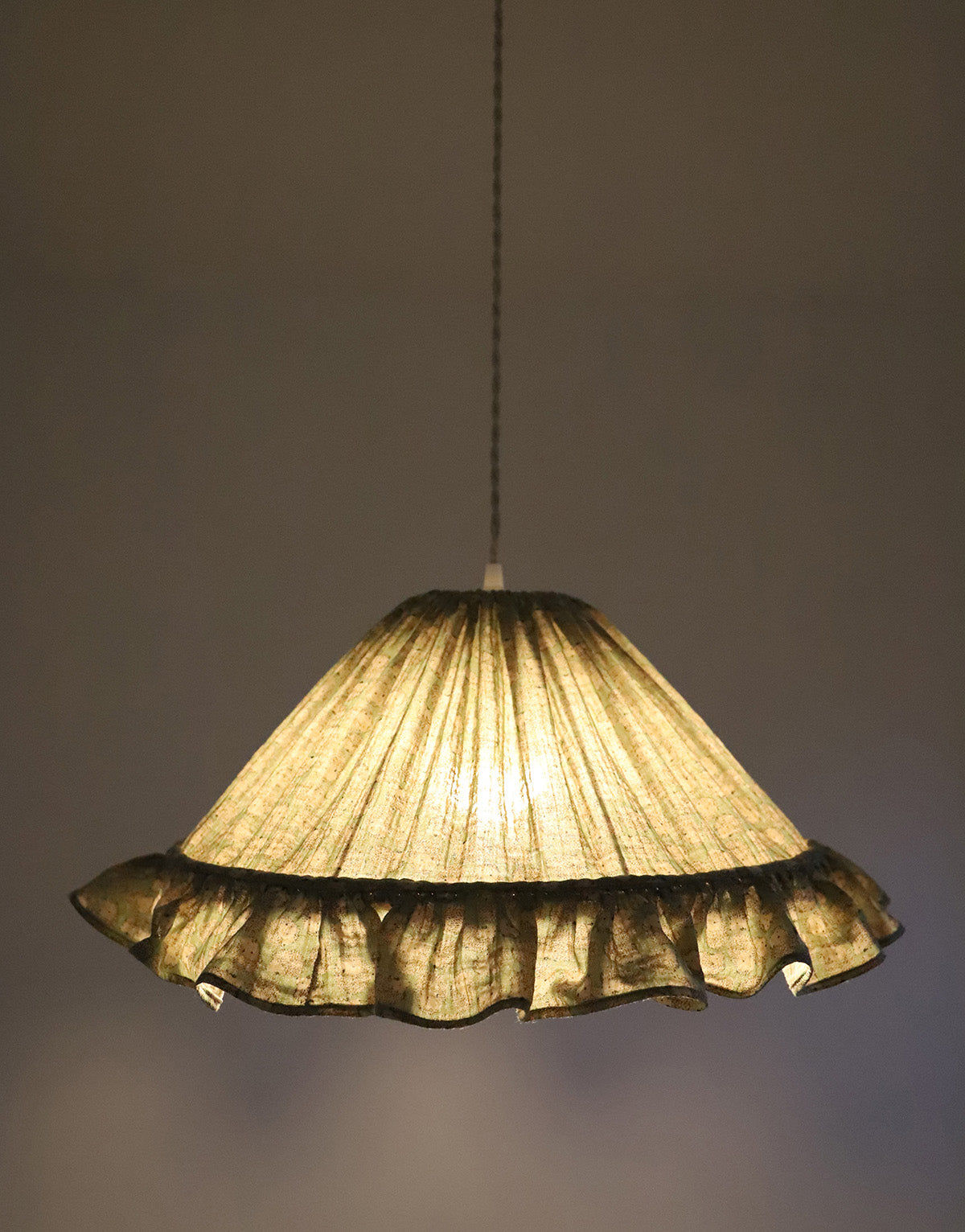Conical Pendant Light With Ruffle Emilia “Petits Hérissons”