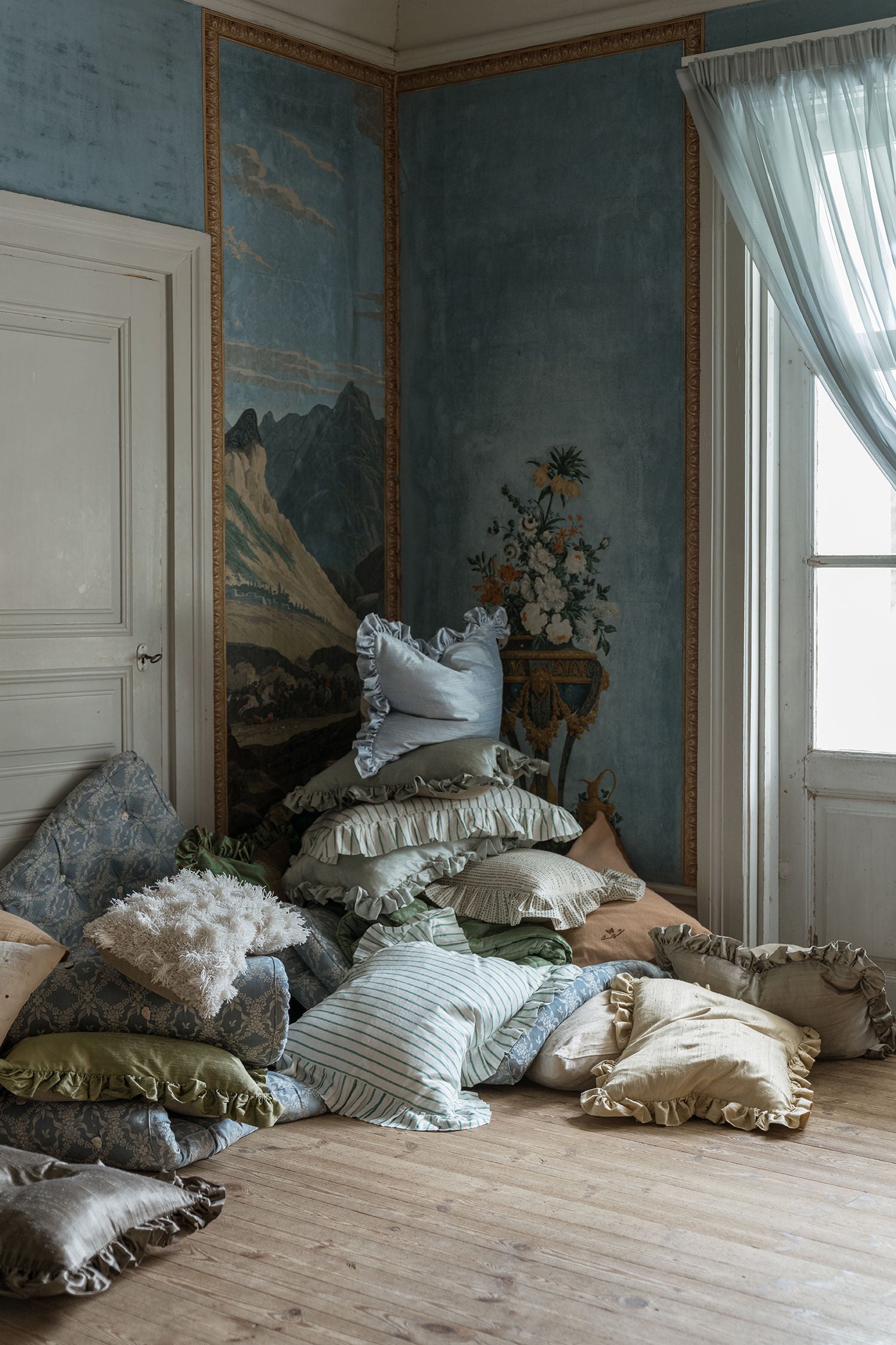 Ruffle Silk Cushion Pear