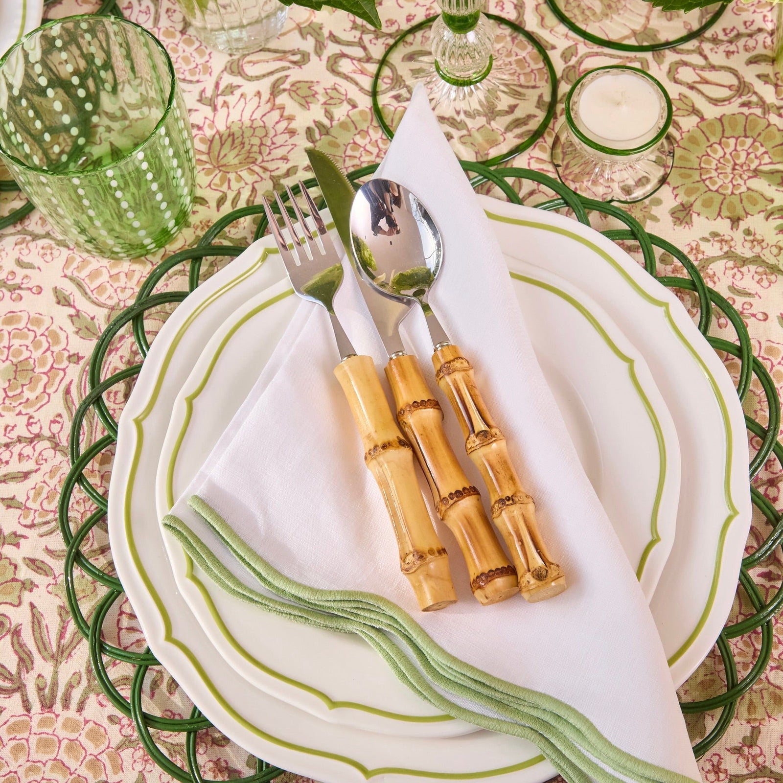 Spring Green Scallop Linen Napkin (Set of 4)