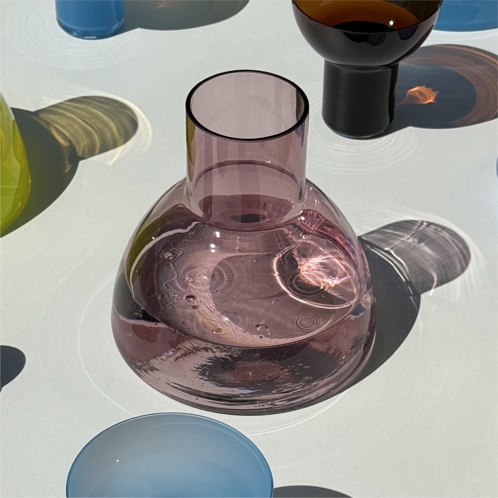 PLASH Carafe Aubergine