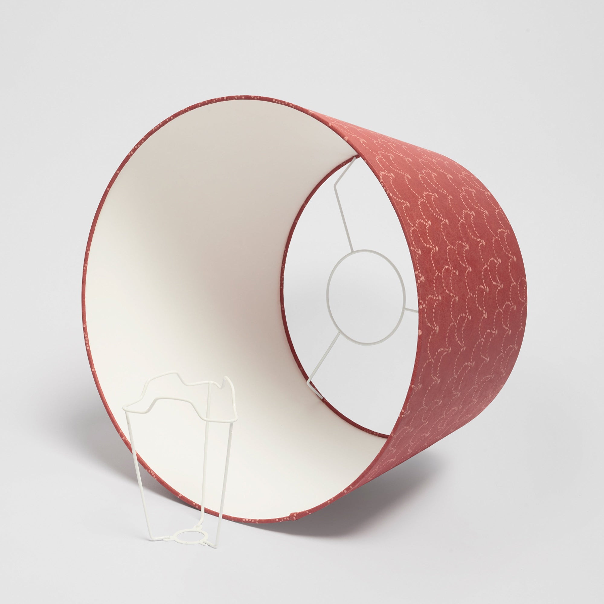 18” Empire Lampshade Pearl Chain – SANGUE