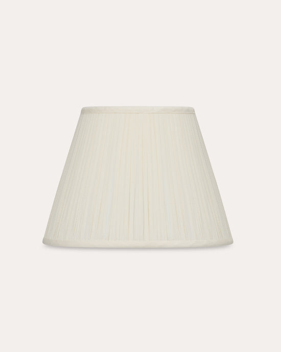 The Classic Embroidered Cotton in Daisy