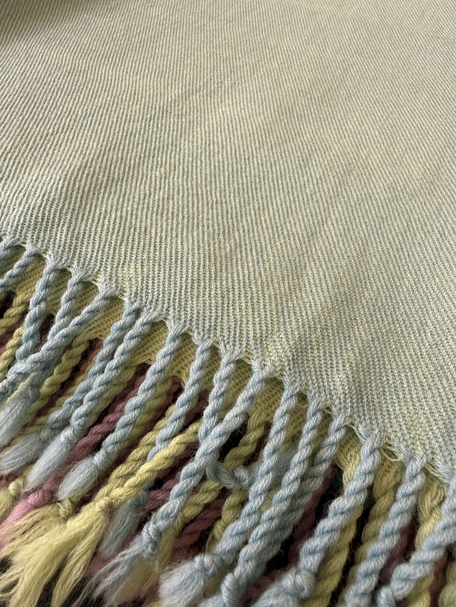 Handwoven Woolen Throw – 48x76 in