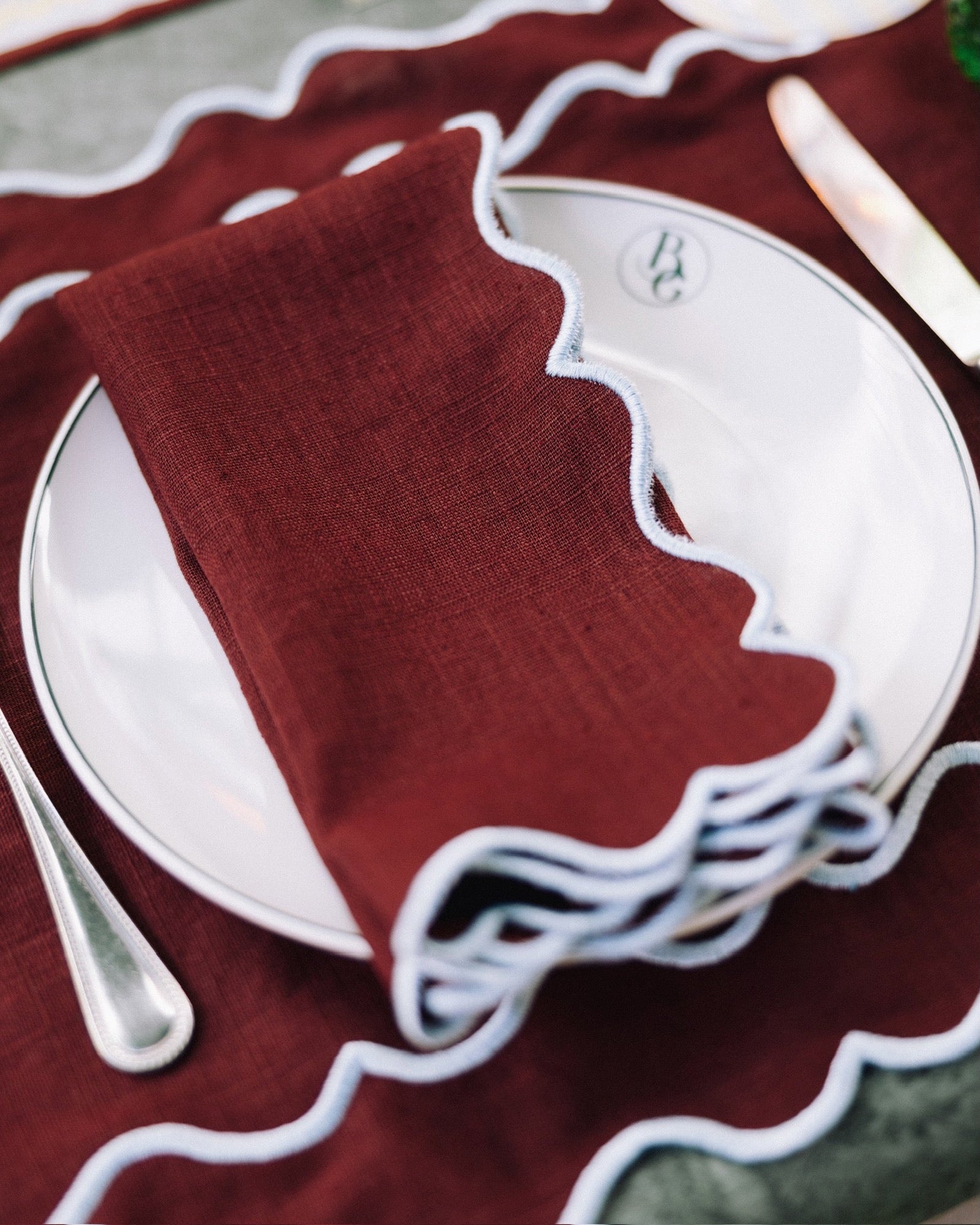 Ondulado Wavy Napkin, Bordeaux With Blue
