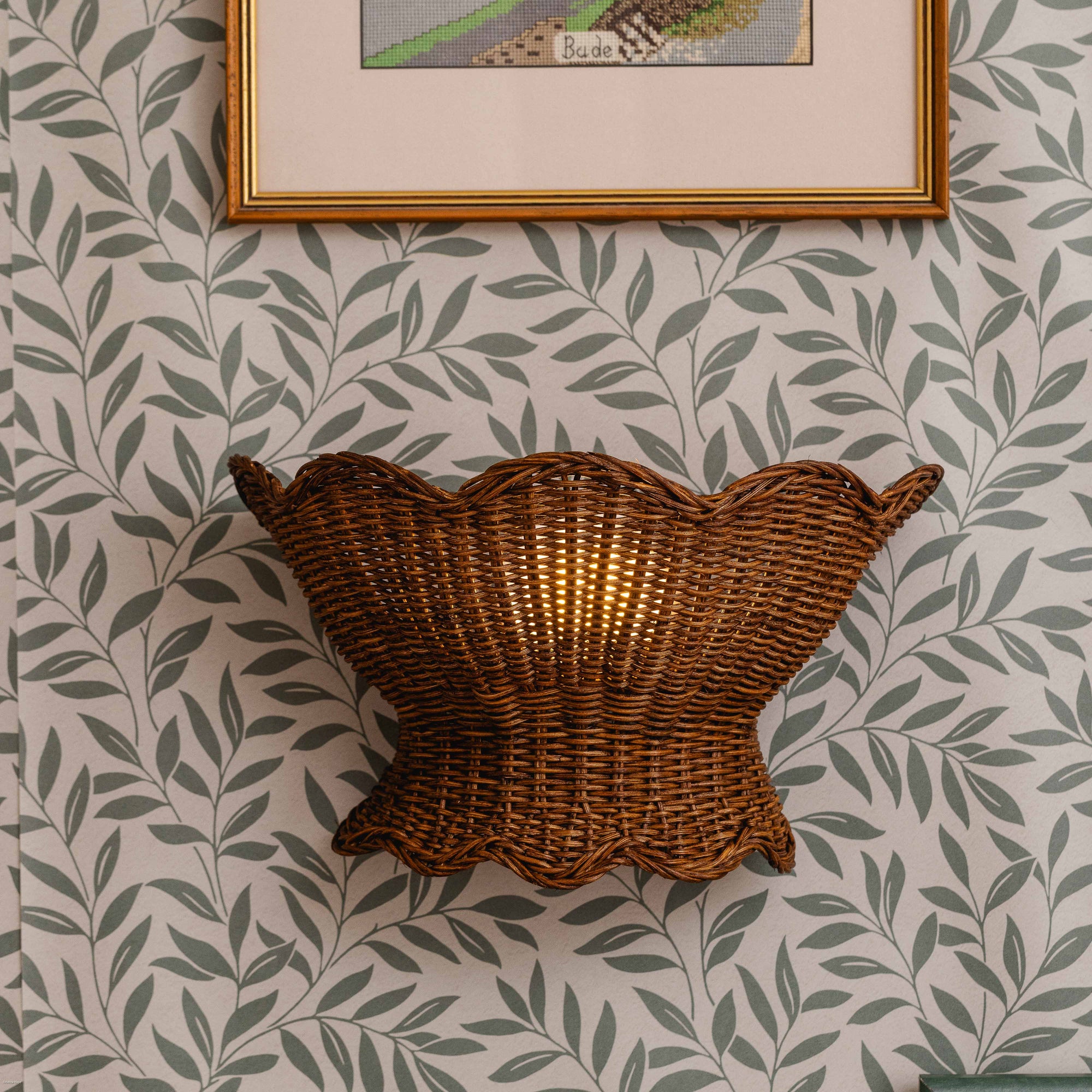 Anar Wall Light (Teak)