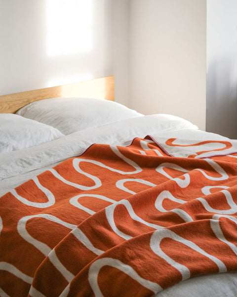 Swirl Throw