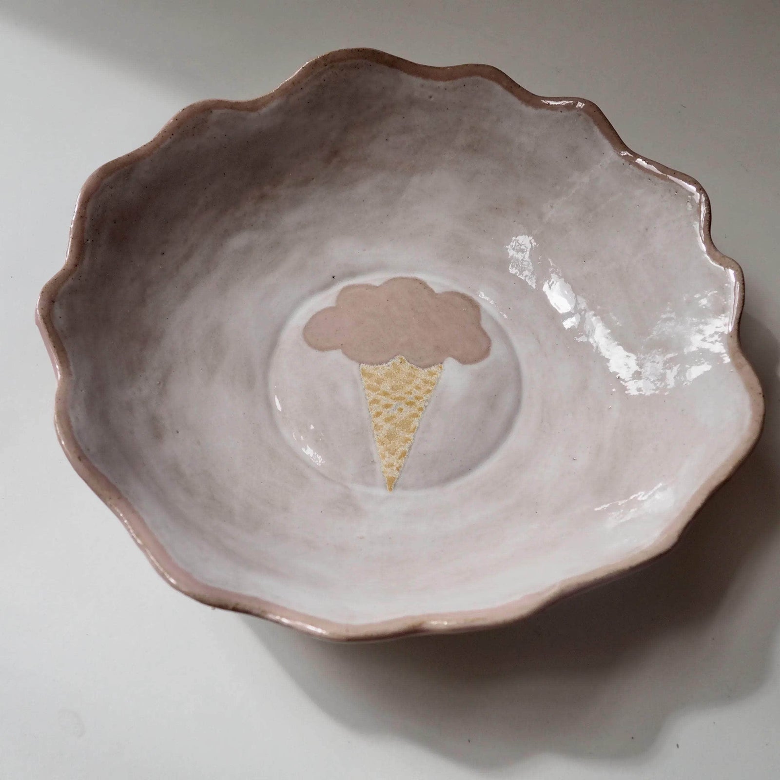 Ceramic Ice Cream Cornet Bowls With Gloss Oatmeal Glaze