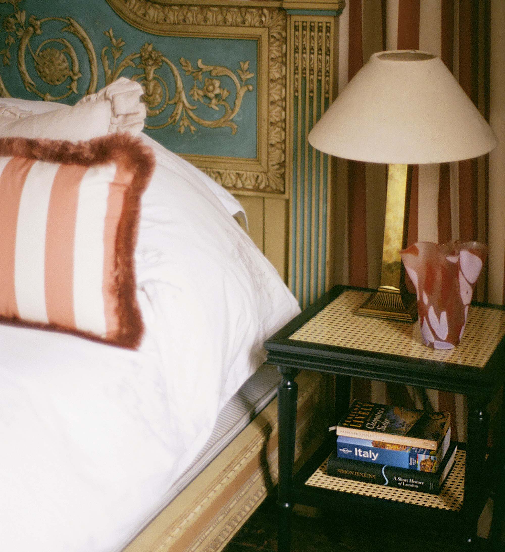 Ilaria Side Table, Charcoal