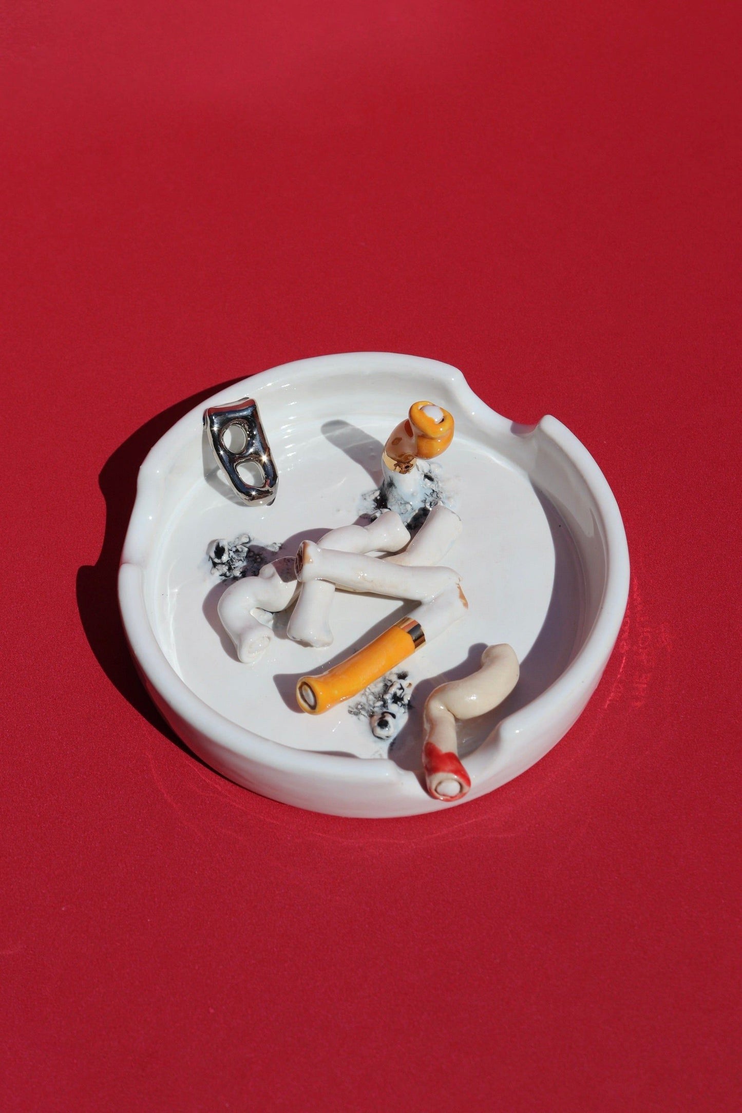 Ciggy's in the Sun Ashtray