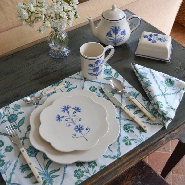 Set of 4 Scalloped Dinner Plates