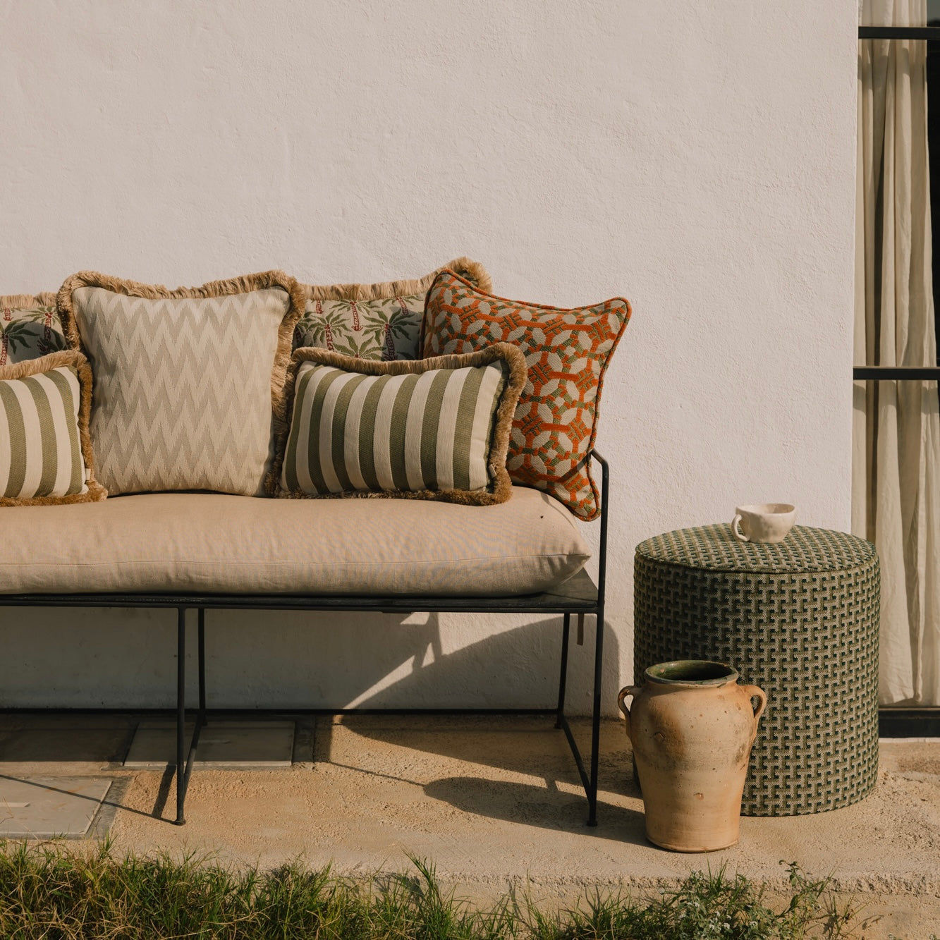 Cushion Jackie Olive & Ecru