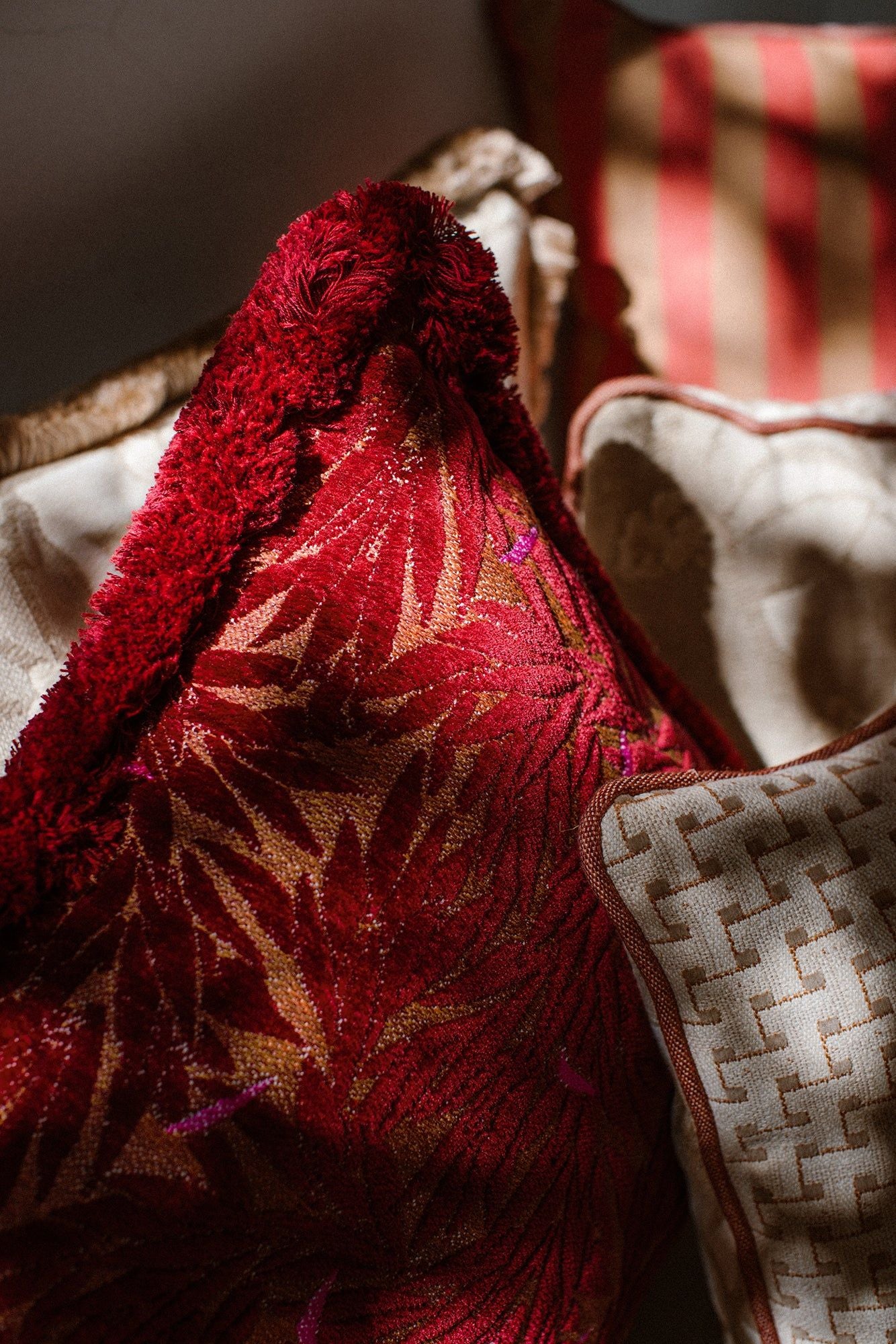 Double Sided Cushion Maya Bordeaux & Camel x Yoko Bordeaux & Spice