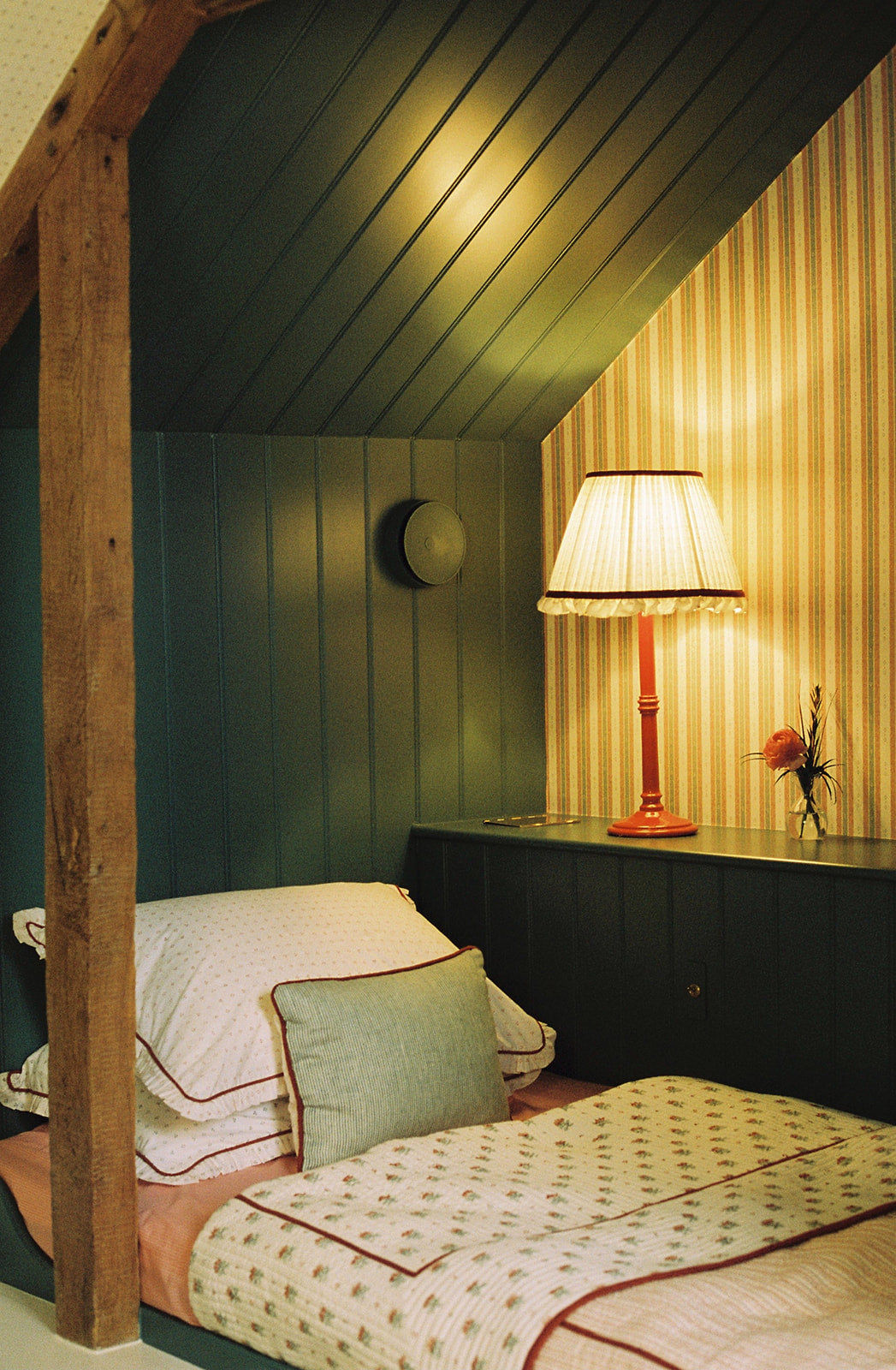 Blume Green Cushion – Rectangle